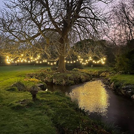 Unique & Rural Child Friendly Annexe With Large Gardens, Games & Tennis Court - Chichester Holiday Properties Esterno foto