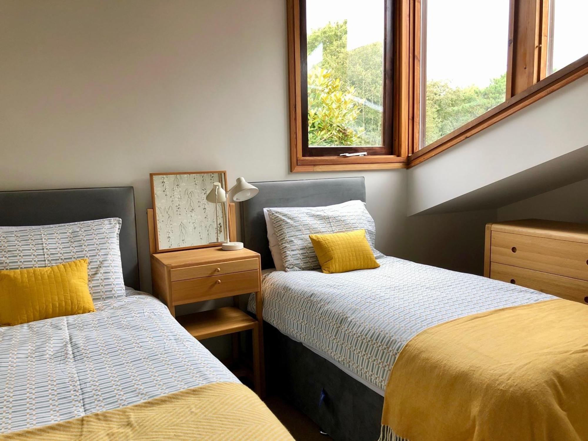Unique & Rural Child Friendly Annexe With Large Gardens, Games & Tennis Court - Chichester Holiday Properties Esterno foto