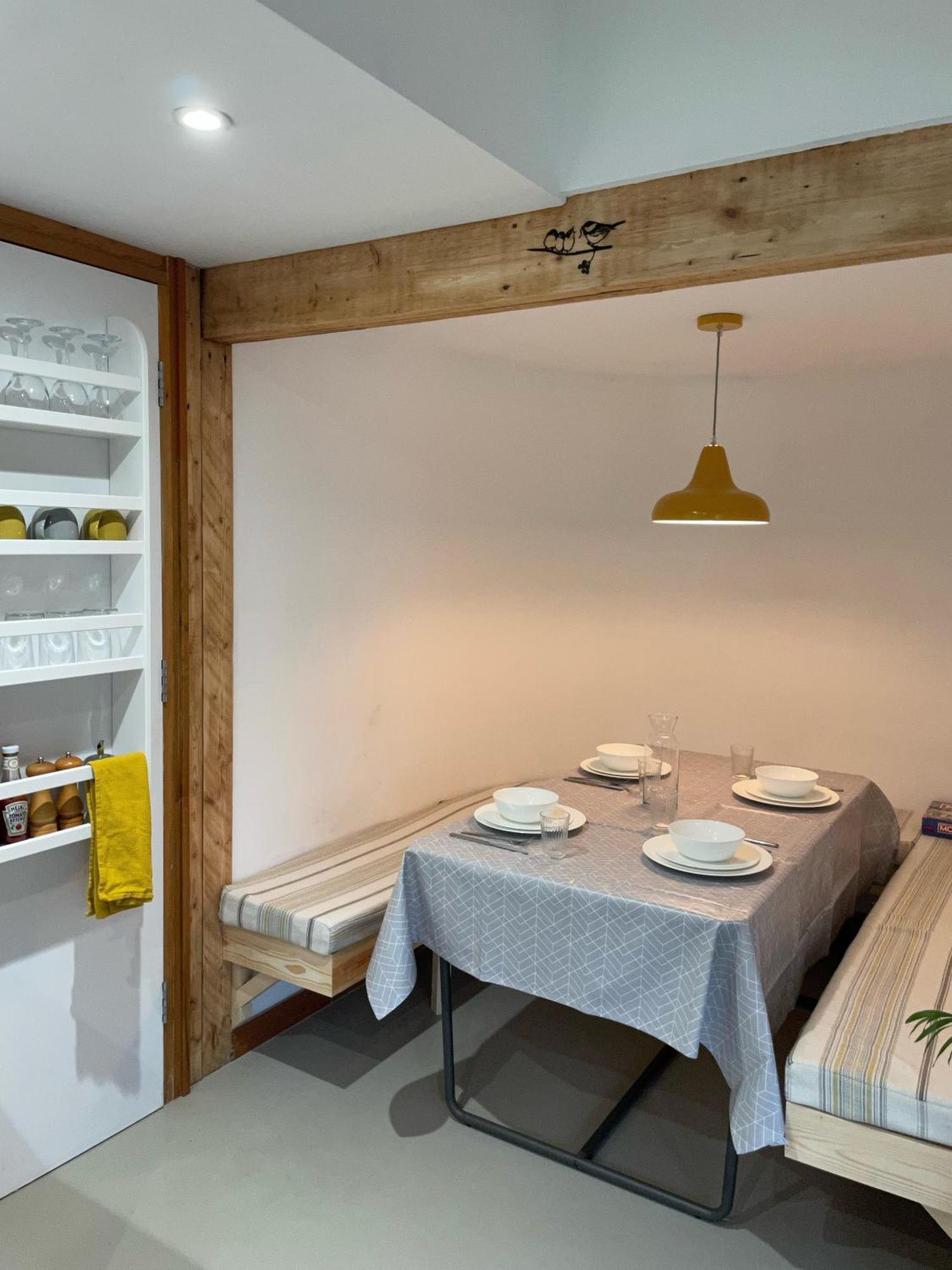 Unique & Rural Child Friendly Annexe With Large Gardens, Games & Tennis Court - Chichester Holiday Properties Esterno foto