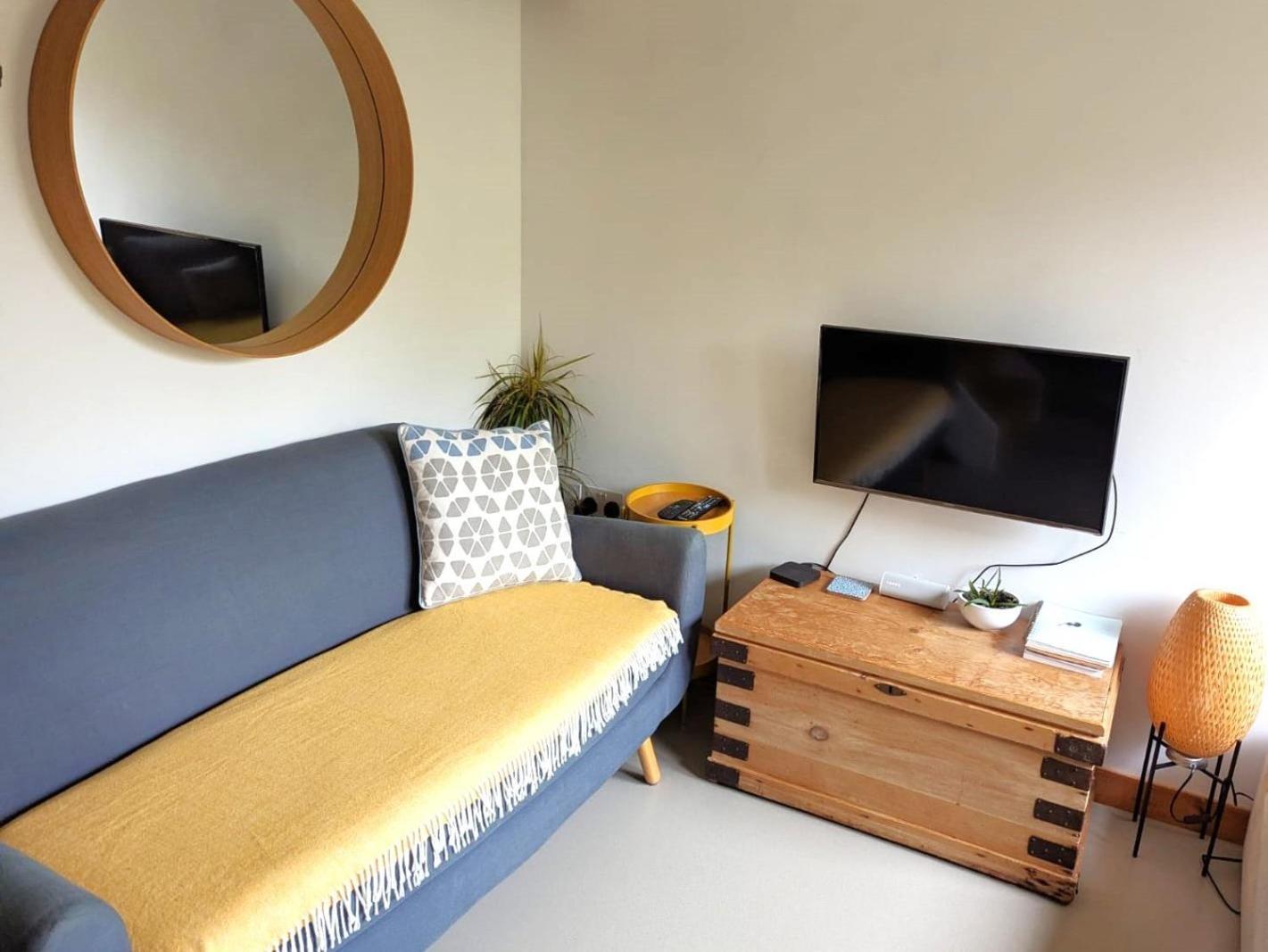 Unique & Rural Child Friendly Annexe With Large Gardens, Games & Tennis Court - Chichester Holiday Properties Esterno foto